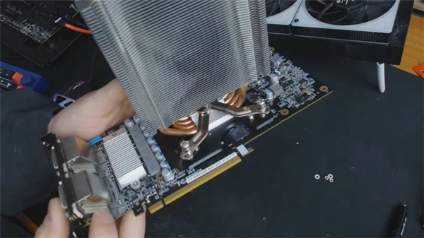 显卡装上CPU散热 GTX 960魔改成功：一举打破3DMark纪录！(图4)