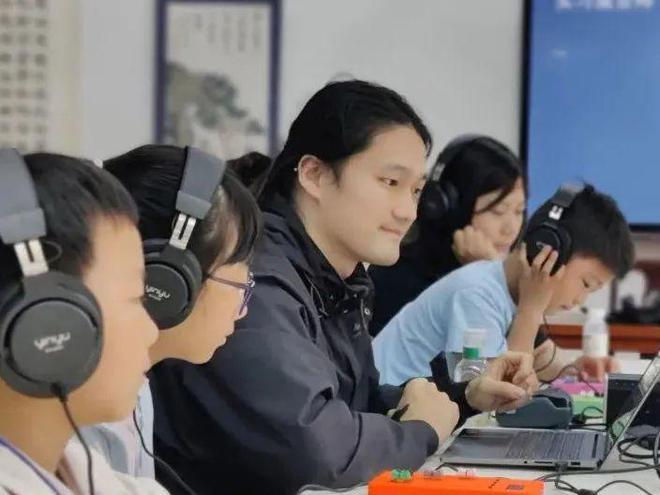 AI、3D打印、编程……这场科技节让小朋友秒变“科技小达人”！(图4)