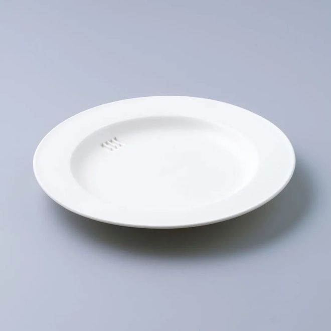怎样快速挑起最后一根面条？日本设计师3D打印给餐盘加个凹槽网友：再也不用追着面条跑了！(图7)