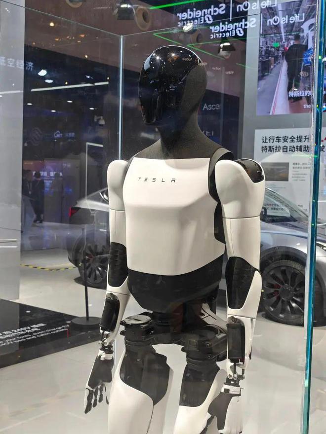揭秘！3D打印如何让人形机器人更轻更快更强(图1)