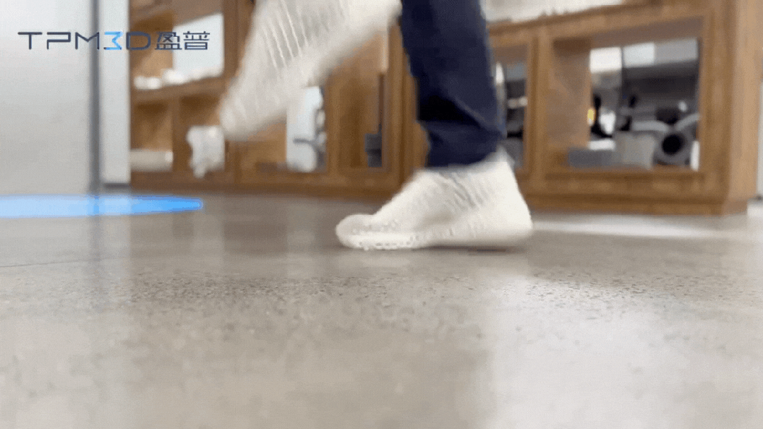 3D打印一只鞋只需25分钟盈普三维SLS制鞋方案亮相链博会(图4)