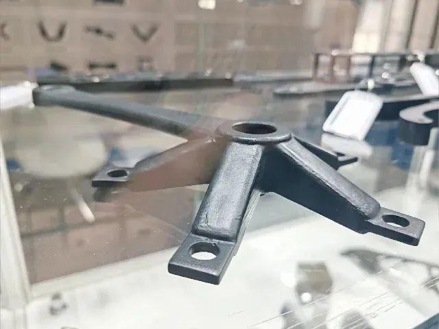 Kaiyun：碳纤维陶瓷金属3D打印厂商协同高科亮相2025深圳智博会新材料行业协会考察调研(图4)