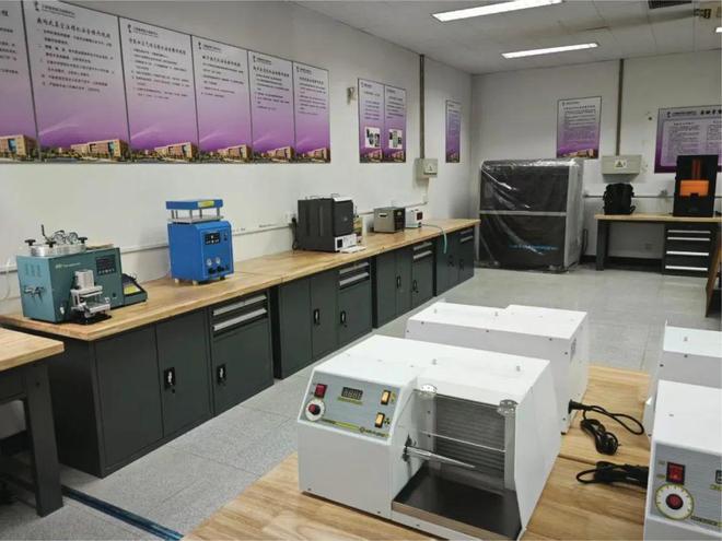 学校买喷蜡3D打印机用于精密铸造实训闪铸科技WaxJet进入课堂(图2)