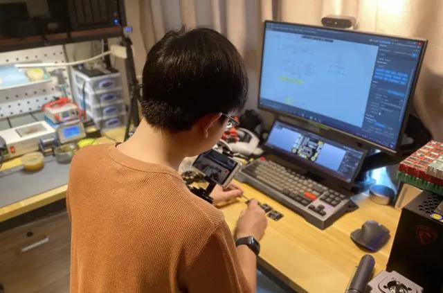 智元机器人CTO彭志辉（稚晖君）江西吉安人放弃百万年薪创业(图29)