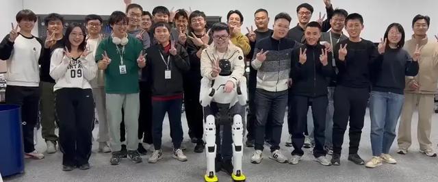 智元机器人CTO彭志辉（稚晖君）江西吉安人放弃百万年薪创业(图43)