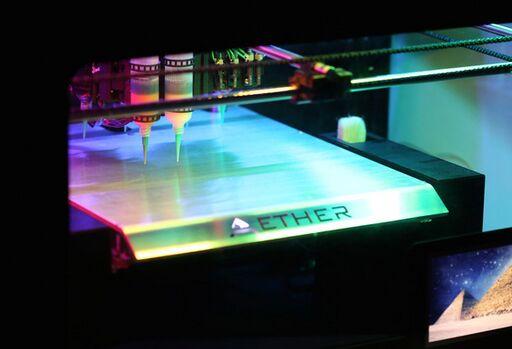 8点1氪｜“张雪峰skill”上线GitHub引争议；康师傅“再来一瓶”被曝多店不兑换；微信回应“夫妻用AI写公众号年赚200万”