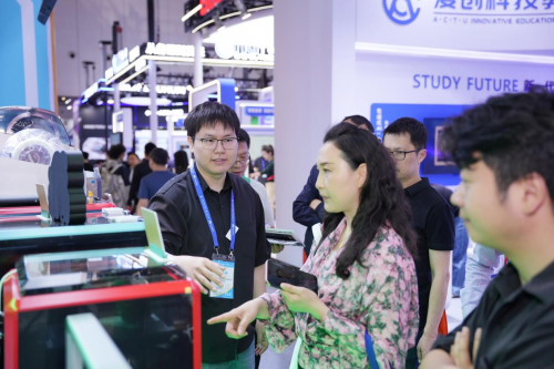 创想三维携AI教育全矩阵亮相第87届教装展构建3D打印教育新范式(图4)