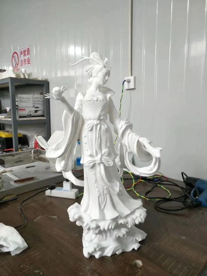 Kaiyun:98米龙女雕塑35天完成3D打印蜡模快速铸造帮大忙(图2)