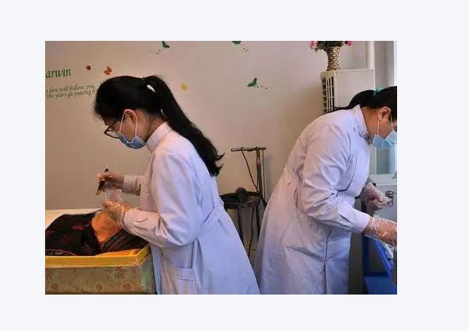 D打印技术革新殡葬化妆：让逝者重现微笑新境界