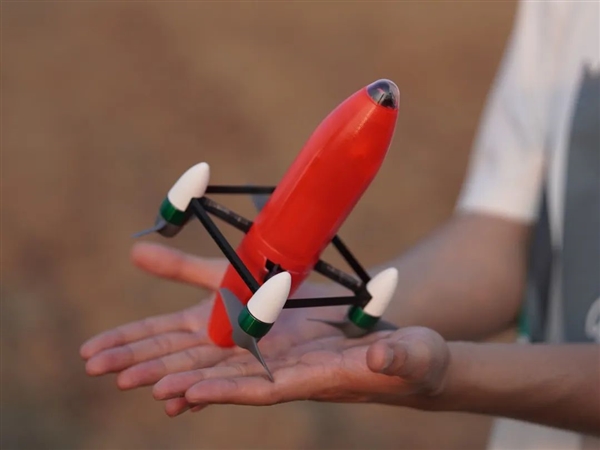 自重仅247克：中国大学生造出世界最快微型无人机！(图3)