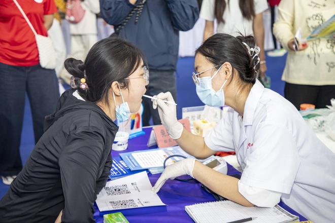 Kaiyun：中医把脉问诊、3D数字打印技术、养生茶饮悉数亮相 潍坊护理职业学院闪耀潍坊职教活动周(图3)