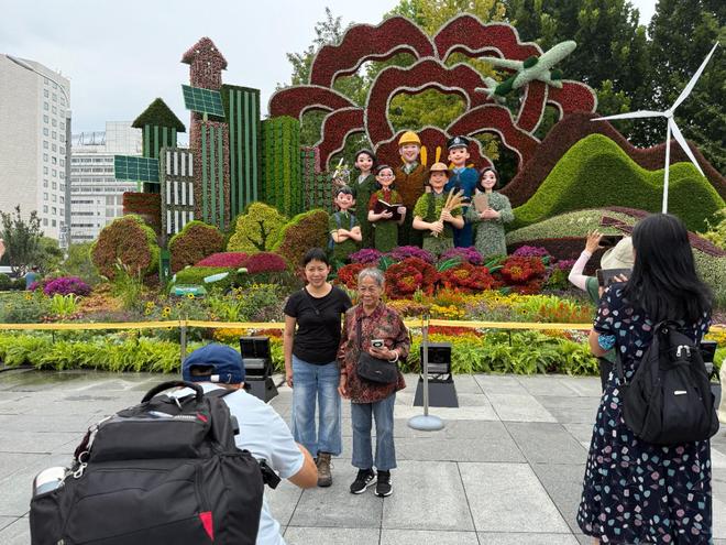 Kaiyun：纪念抗战胜利80周年10组立体花坛扮靓北京长安街(图5)