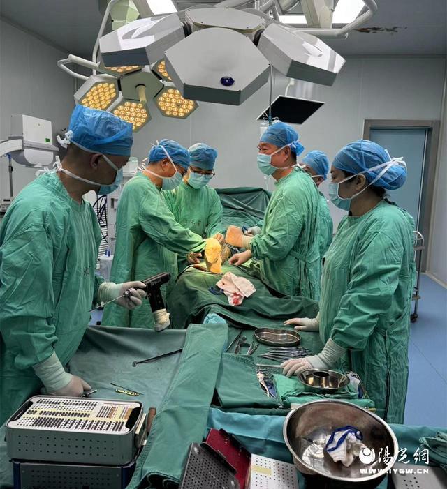 从“看不见”到“精准治” 恒口示范区中心医院3D打印技术惠及骨折患者