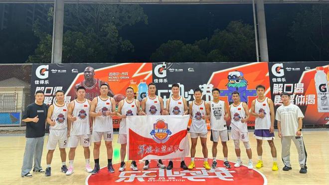 走走走去西村大院围堆堆看打篮球(图7)