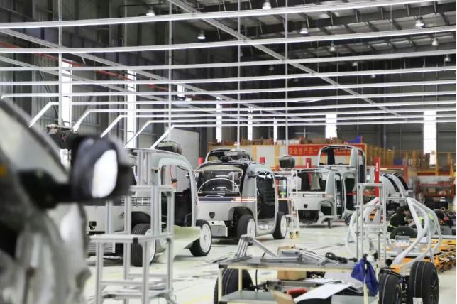 《人民日报》报道3D打印影视道具；华南理工大学团队3D打印精度高达4微米；汽车从贵州走向世界(图2)