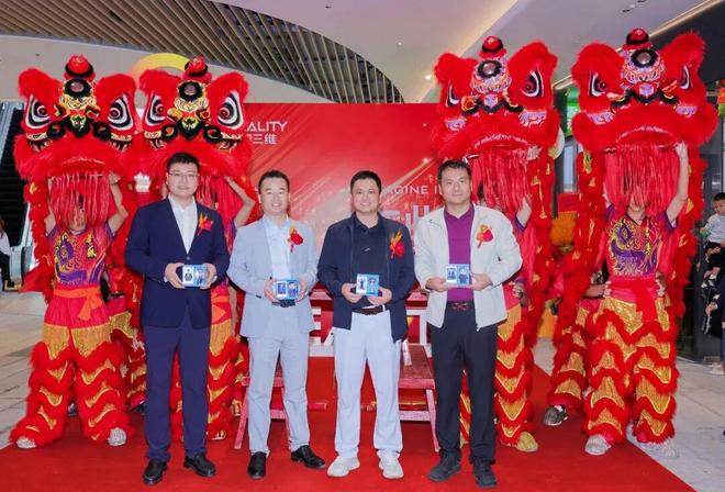 Kaiyun:600㎡创想三维旗舰店试营业:3D打印行业卷到线下了(图2)