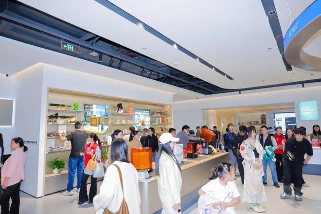 Kaiyun:600㎡创想三维旗舰店试营业:3D打印行业卷到线下了(图5)