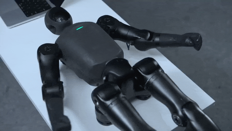 智元机器人年底放大招！全球首个个人机器人问世 面向科研、交互场景(图2)