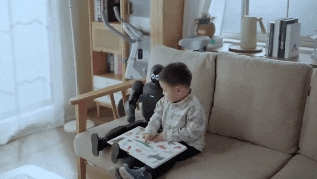 智元机器人年底放大招！全球首个个人机器人问世 面向科研、交互场景(图6)